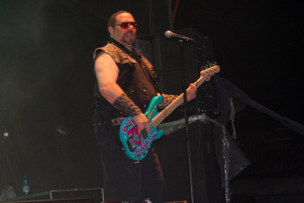 3 Twisted Sister 11.jpg